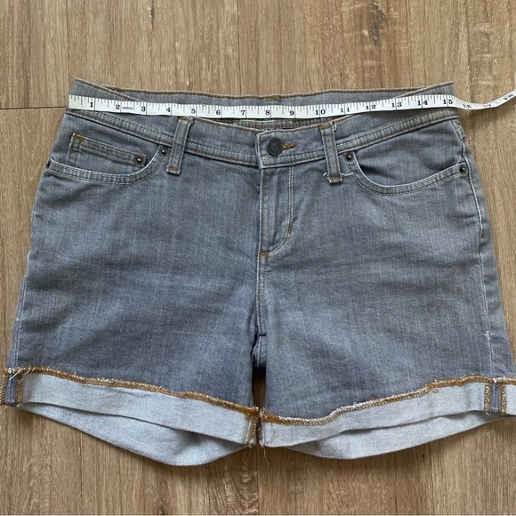 Patagonia Women’s Denim Shorties Size 28 Light Grey Wash - Picture 9 of 14